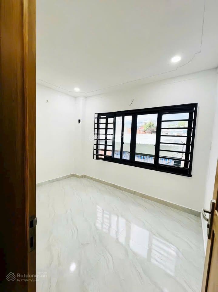 Nhà hxh đường trần thị hè, 4x6m, 2pn, nhà đẹp giá 780tr công chứng liền