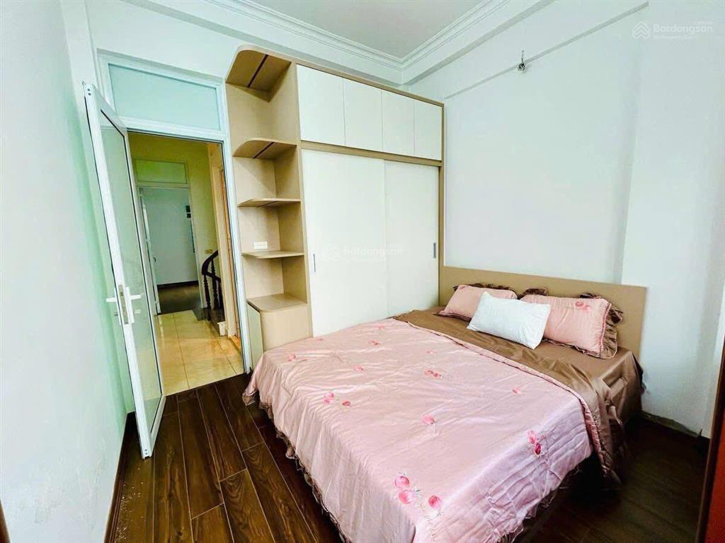 Đầu tư kinh doanh  bán nhà hẽm, giá 1.8 tỉ, shr