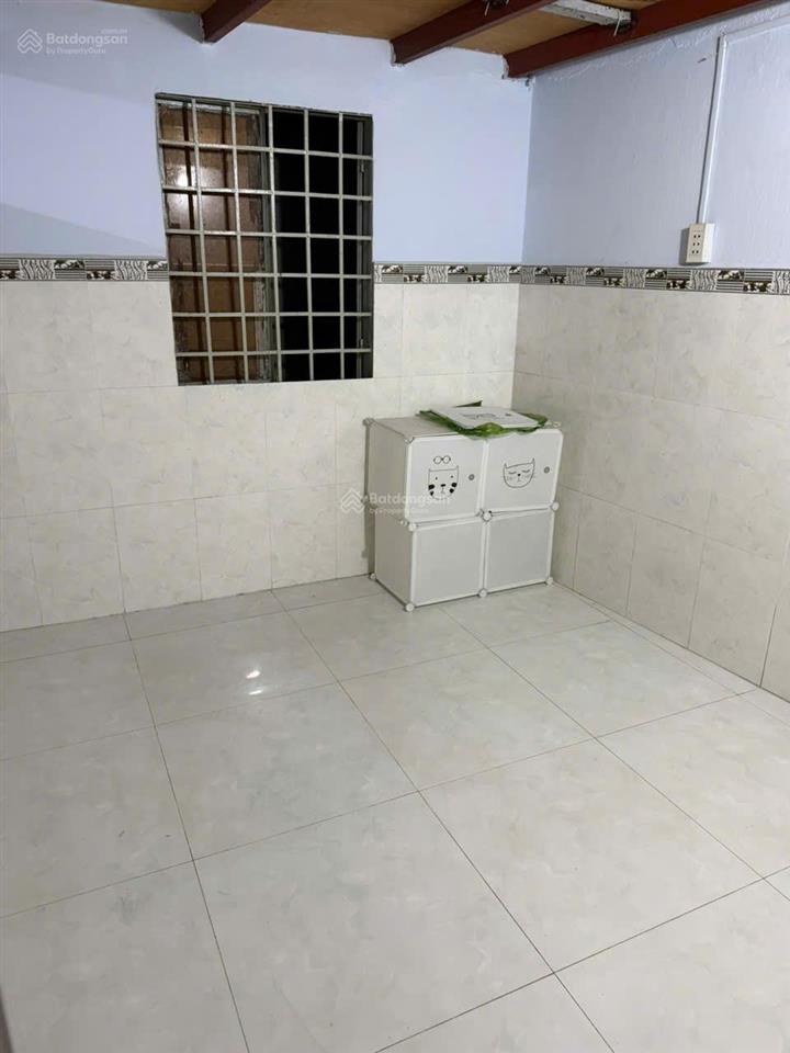 Kinh doanh thua lỗ bán gấp nhà bình dương, 1 tỷ 5, căn 3pn, diện tích 30m2, shr, chính chủ