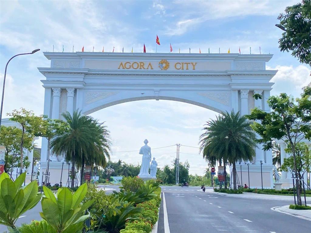 Đất đẹp đối diện co.op thủ thừa giá chỉ 2,1 tỷ