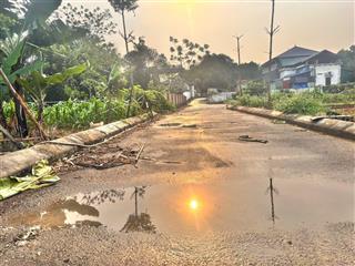 Rẻ quá !!! chỉ 1.5 tỷ 100m fulll ont tại thạch thất đường thông ô tô tránh gần khu công nghệ cao