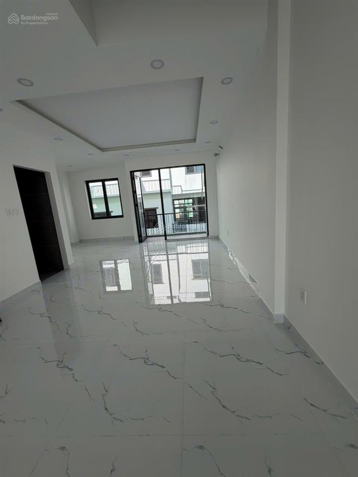 Cho thuê mặt bằng tầng 1 shophouse t&t city long hậu, dt 6*20m, trống suốt