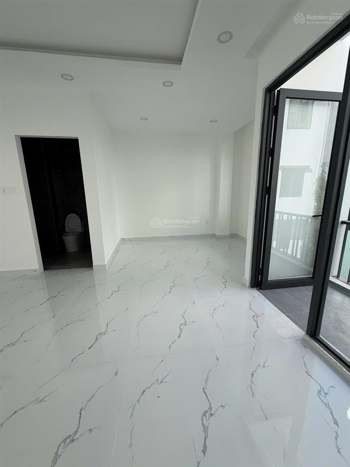 Cho thuê mặt bằng tầng 1 shophouse t&t city long hậu, dt 6*20m, trống suốt