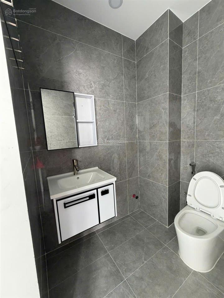 Cho thuê mặt bằng tầng 1 shophouse t&t city long hậu, dt 6*20m, trống suốt
