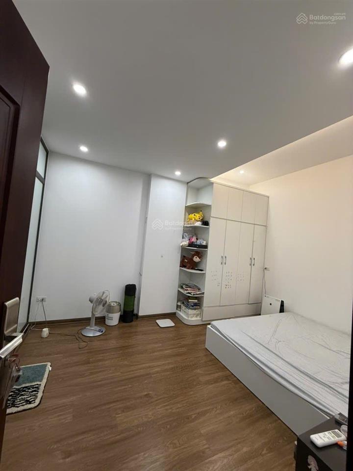 Bán căn hộ 3 phòng ngủ mà giá nhỉnh 6,3 tỉ hướng thoáng mát sổ đỏ lâu dài