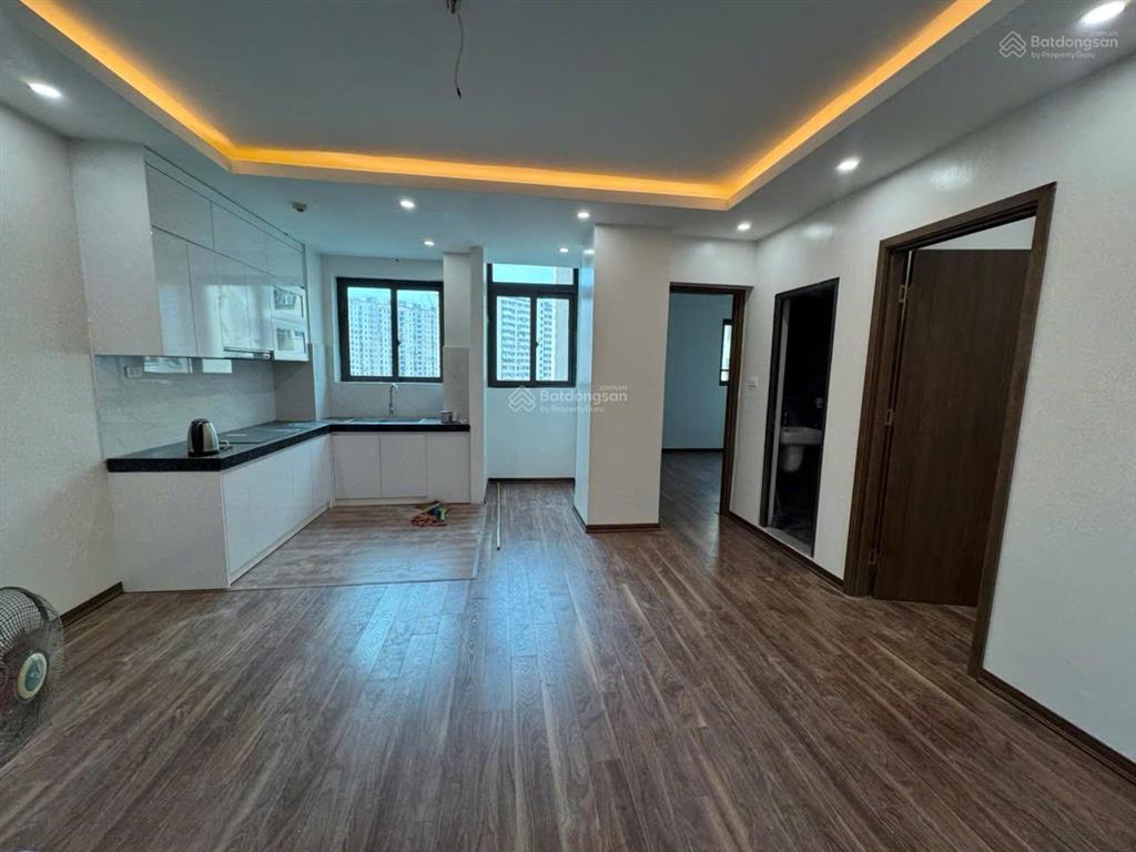 Căn hộ 2pn đầy đủ tiện nghi ở b11 nam trung yên, 5.2 tỷ, 65m2