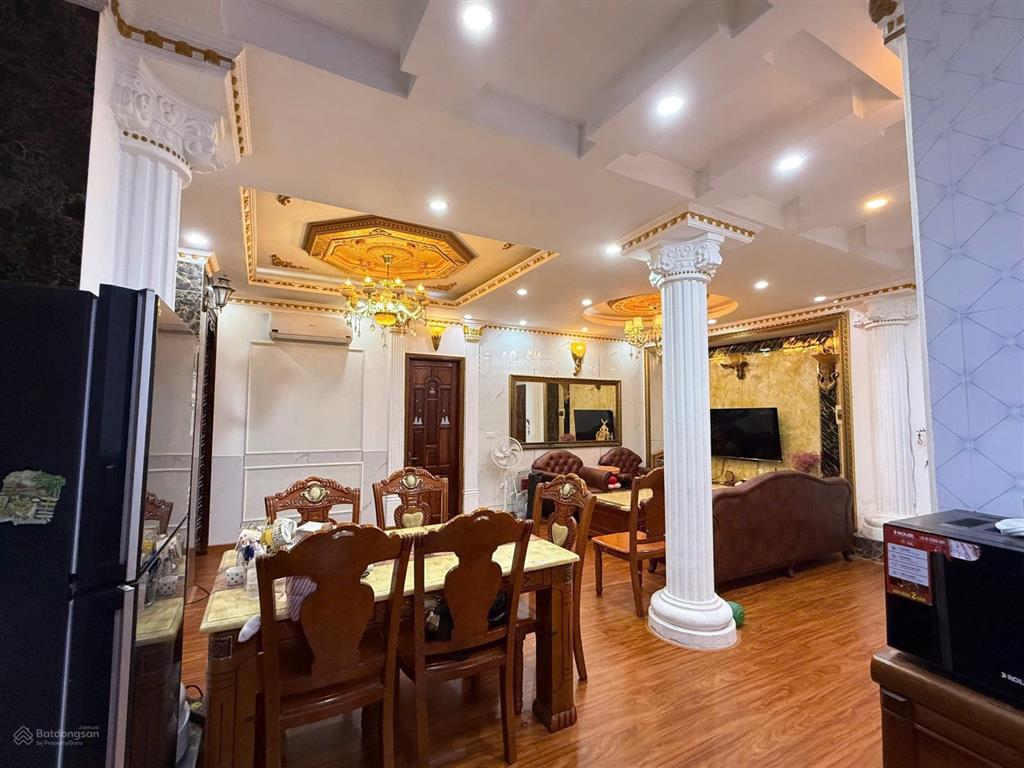 Căn hộ 2pn, 2wc, 90m2, bán tại chung cư b3 nam trung yên, giá 6,2 tỷ vnd