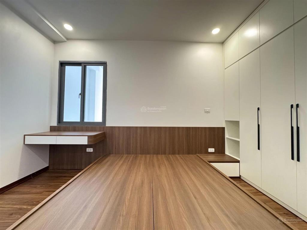 Chính chủ cần bán cc eco green city, giá 5 tỷ, diện tích 67m2, 2pn, 2wc, nhiều tiện ích đẹp