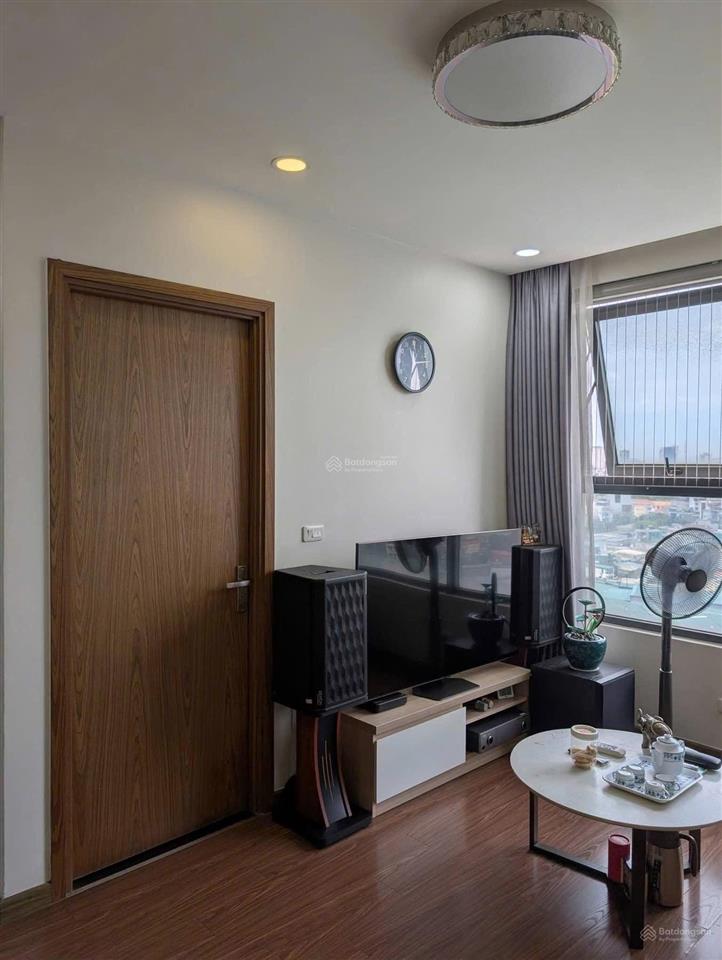 Chính chủ bán cc eco green city, nguyễn xiển, 4,8 tỷ, 67m2, 2pn, 2wc siêu hot