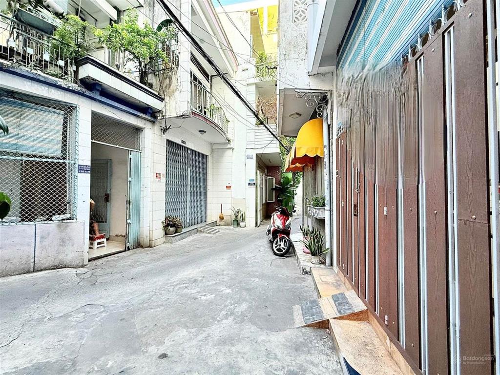 Nhà lê văn sỹ gần chợ nguyễn văn trỗi p phú nhuận, 3 tầng, mời chào 5.75 tỷ