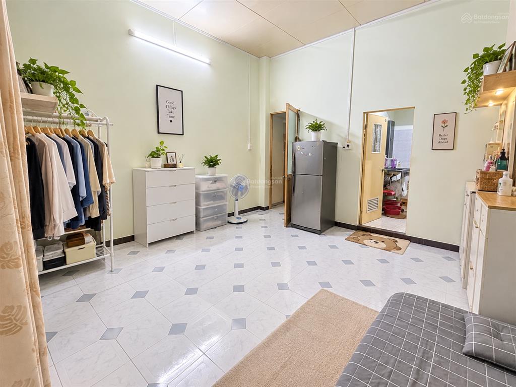 Gần ngã tư hàng xanh  vòng xoay điện biên phủ | bình thạnh | 50m2  ngang 4.2m | 6,499t