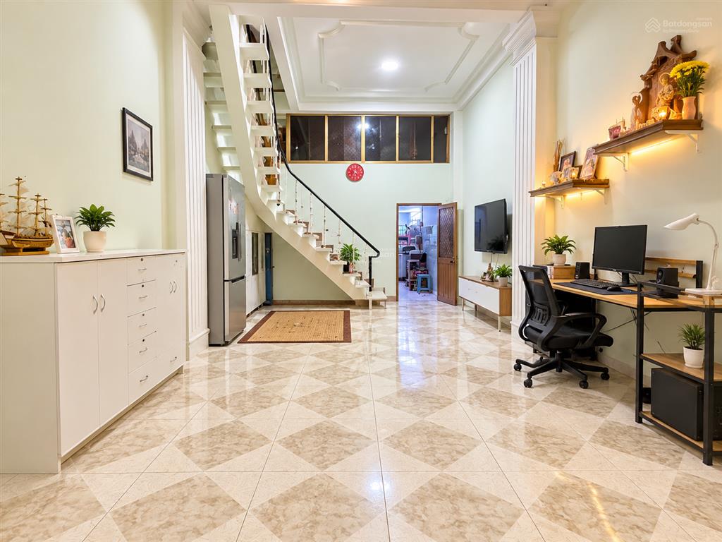 Gần ngã tư hàng xanh  vòng xoay điện biên phủ | bình thạnh | 50m2  ngang 4.2m | 6,499t