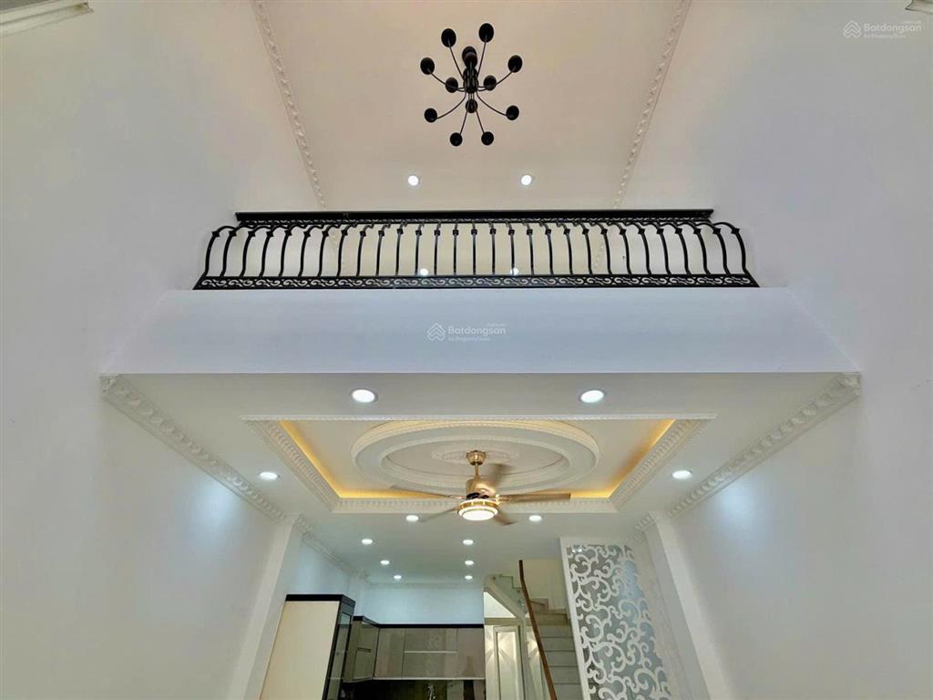 Bán nhà lê văn sỹ  phú nhuận  gần 50m2 ( 4.8 x 10 )  4 tầng  3 pn  hẻm xe hơi giá 7.25 tỷ tl