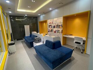 Cho thuê lại trung tâm tiếng anh giá 85tr mới 99%. khu vực nhiều trường đại học hot quận 10