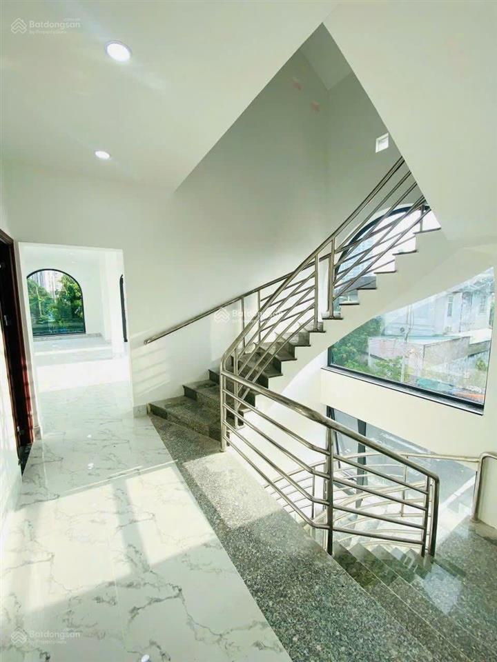 Bán siêu phẩm 2 mt kinh doanh đường sầm uất thân văn nhiếp q. 2, 8x25m, hđt 80tr/tháng, 30 tỷ