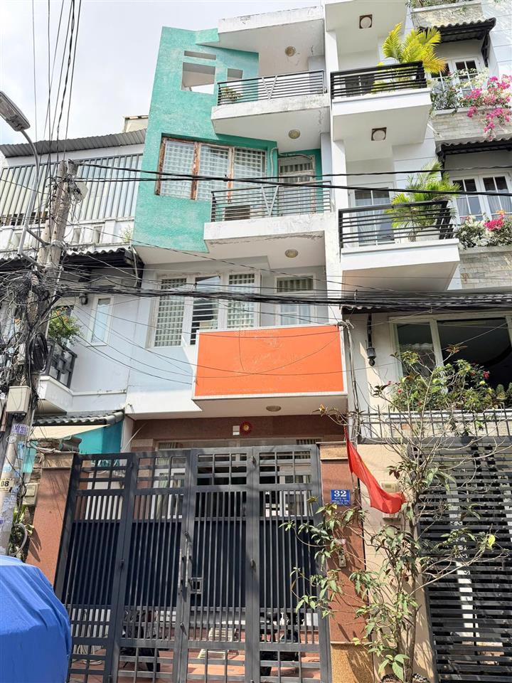 Chính chủ bán gấp nhà 2 mt trần não,q.2, 20 tỷ, 3 lầu,kết cấu chắn chắn nhà đẹp