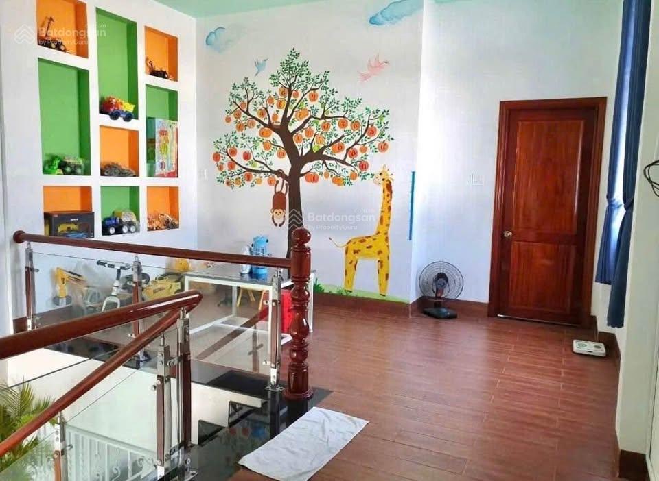 Bán nhà ngộp 4x10= 40m2, lê thị hà, hóc môn, sổ hồng riêng, giá 1tỷ3