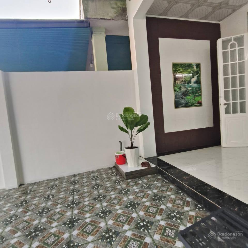 Bán gấp nhà 5x30m 150m2, giá 850 triệu, tại trần tử bình, sổ hồng riêng