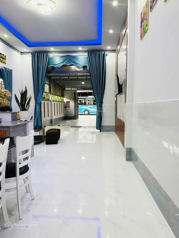 Nhà ngộp 5x30m= 150m2, giá 900 triệu ngay bệnh viện củ chi mới, sổ hồng riêng