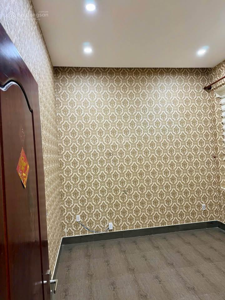 Bán gấp nhà 9x14m= 126m2, giá 850 triệu, đường cây da, sổ hồng riêng