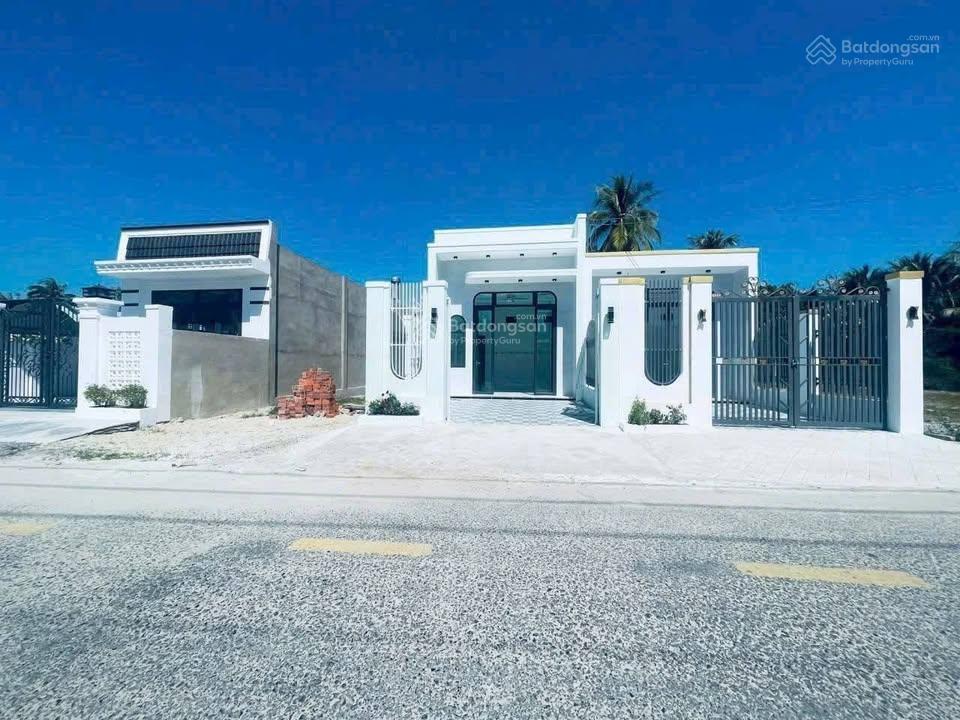 Nhà ngộp 5x30m= 150m2 giá 900 triệu, đường nguyễn văn hoài, sổ hồng riêng