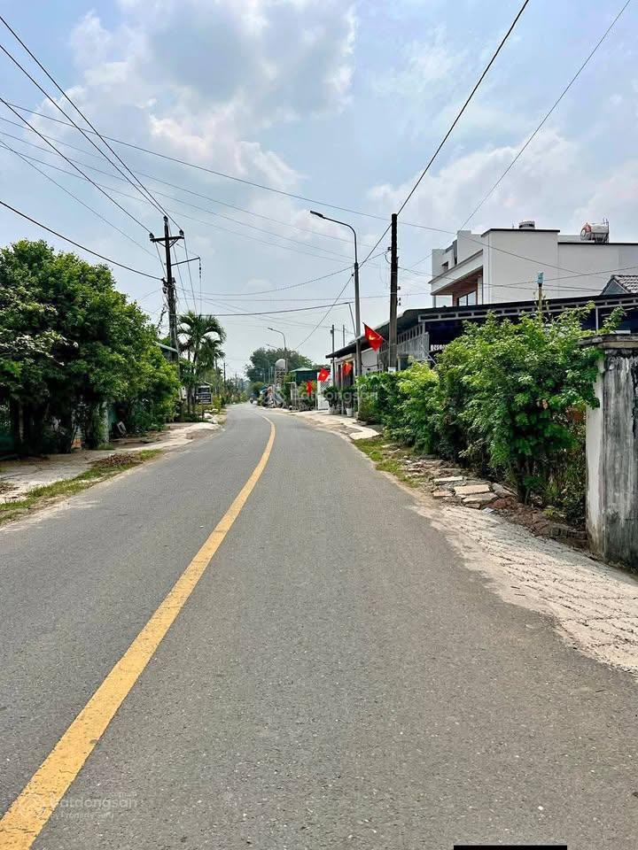 Bán nhà 9x14m = 126m2 bàu gĩa chỉ 850 triệu, sổ hồng riêng