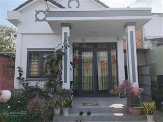 Bán nhà 5x30m= 150m2 đường vườn thuốc, giá 900 triệu, sổ hồng riêng