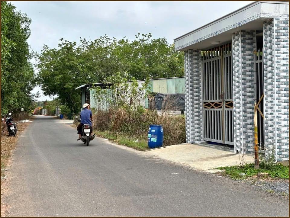 Bán nhà 5x20= 100m2 tại an khương, giá 650 triệu, sổ hồng riêng