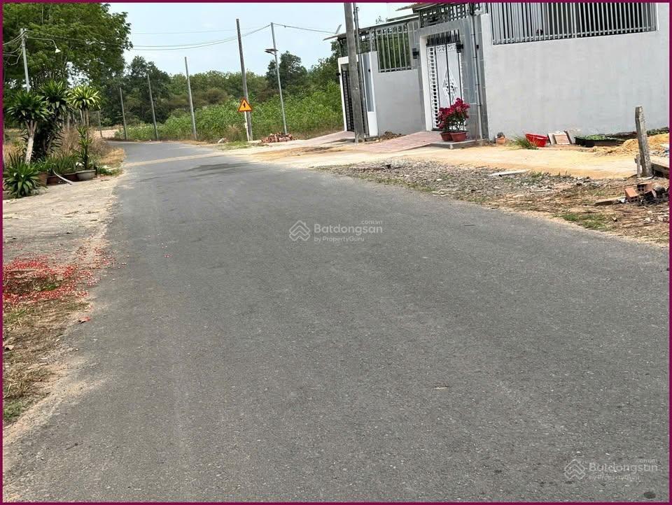 Bán nhà 5x20= 100m2 tại an khương, giá 650 triệu, sổ hồng riêng