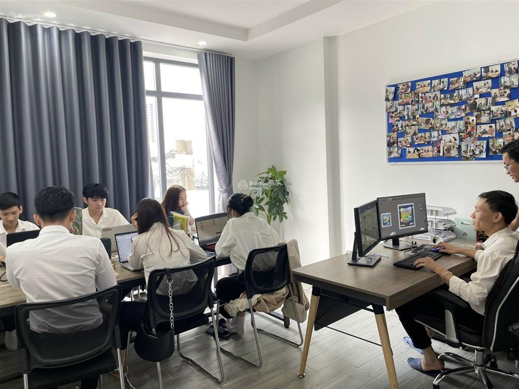 Văn phòng startup cạnh landmark 81  miễn phí điện nước, wifi  5.3 triệu/th  0936 777 ***