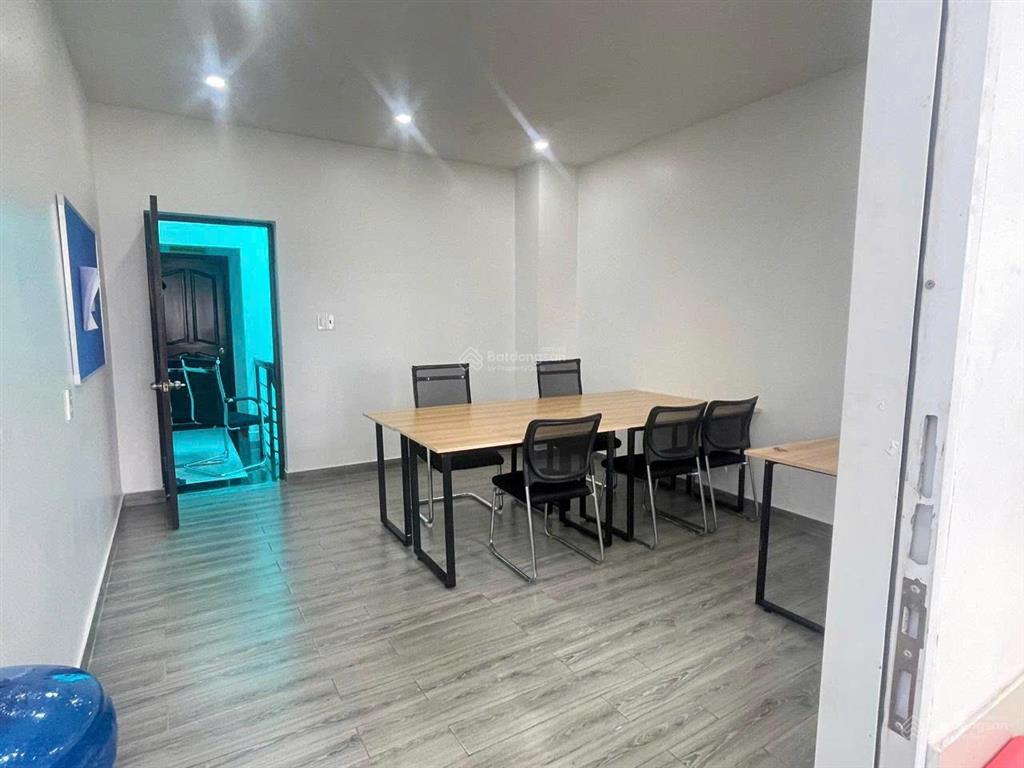 Văn phòng 6 triệu trung tâm bình thạnh  0936 777 ***  miễn phí điện, nước, wifi