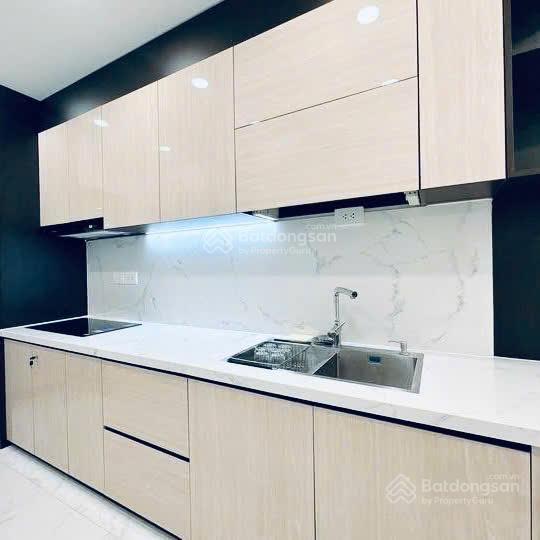 Bán chung cư a14 nam trung yên, 2pn, 62m2, giá 5,3 tỷ full tiện ích trung tâm cầu giấy