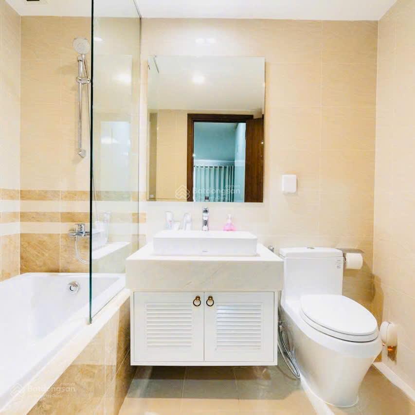 Bán chung cư a14 nam trung yên, 2pn, 62m2, giá 5,3 tỷ full tiện ích trung tâm cầu giấy