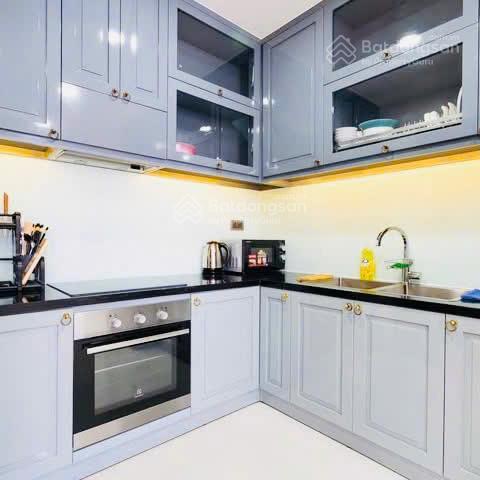 Chính chủ bán căn hộ chung cư nam trung yên full nội thất, giá chỉ 3,8 tỷ