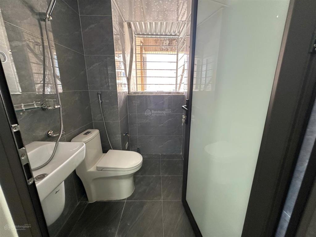Chung cư b11 nam trung yên  64m², 2 phòng ngủ, 2 vệ sinh, giá 5,7 tỷ nhà đẹp nội thất cơ bản