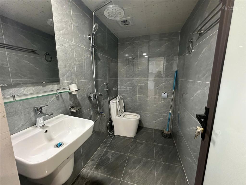 Chung cư b11 nam trung yên  64m², 2 phòng ngủ, 2 vệ sinh, giá 5,7 tỷ nhà đẹp nội thất cơ bản