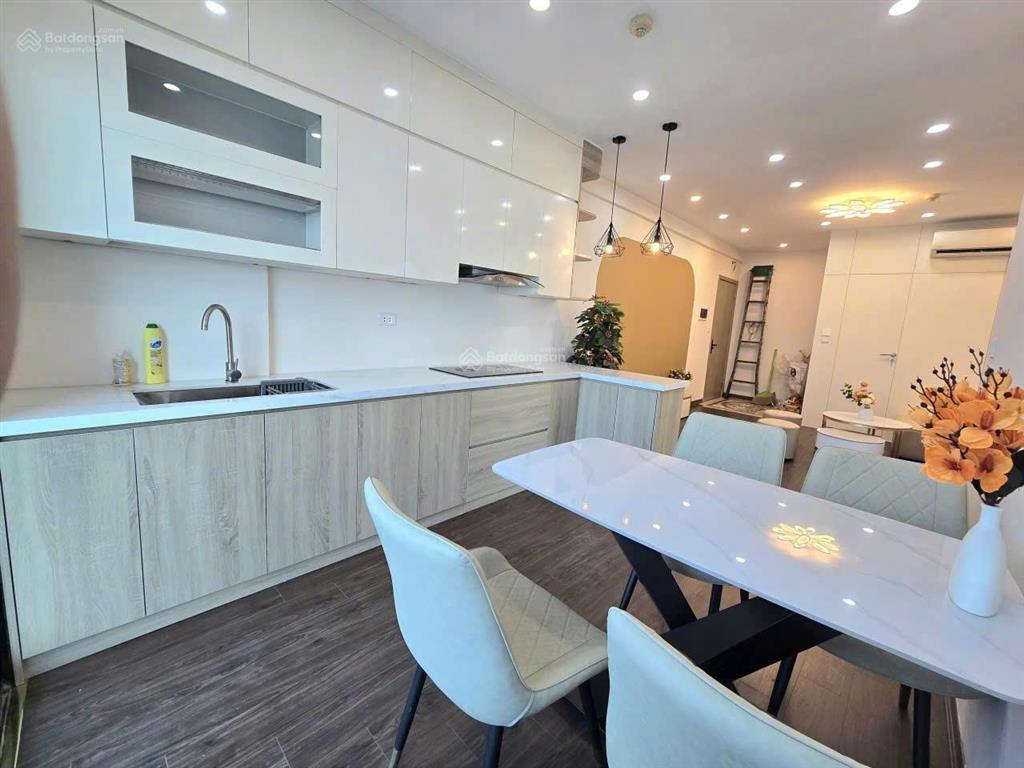 Bán chung cư khu đô thị nam trung yên 45m 2 ngủ giá 4,5 tỷ