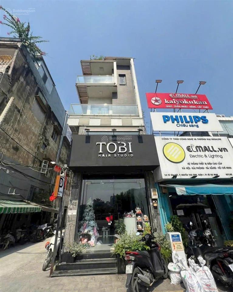 Bán nhà góc 2 mặt tiền hải thượng lãng ông, quận 5  dt 5x20m  4 tầng  giá 28 tỷ