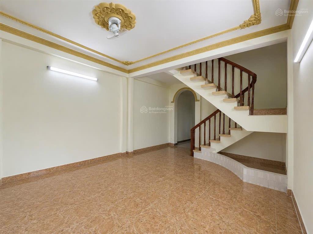 Mặt tiền đất thánh  tân bình  ngang 4.7m x 28m hiếm  112m  21.5 tỷ