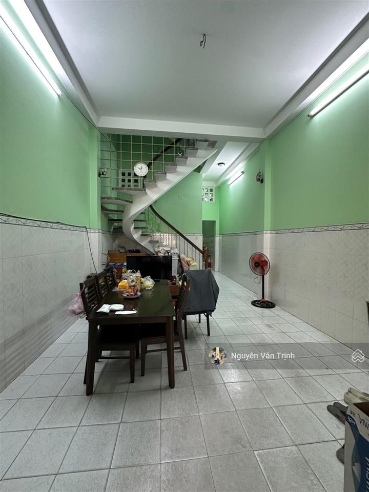 Mặt tiền kinh doanh  ngã tư lạc long quân 80m 3 tầng chỉ hơn 11 tỷ
