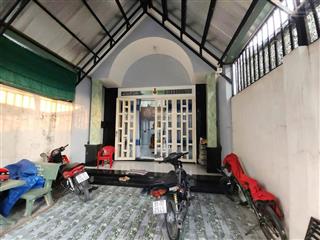 Nhà 100m2 ngang 5m. sổ hồng riêng có sân để xe hơi . đường xe tải thông