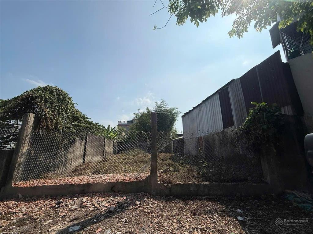 Đất gần 150m2, ngang 6m. sát đường tô ký. hóc môn.