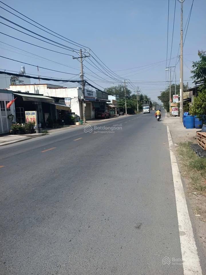 Bán 4 lô đất xã hóc môn.đường xe hơi.
sát đường nhựa