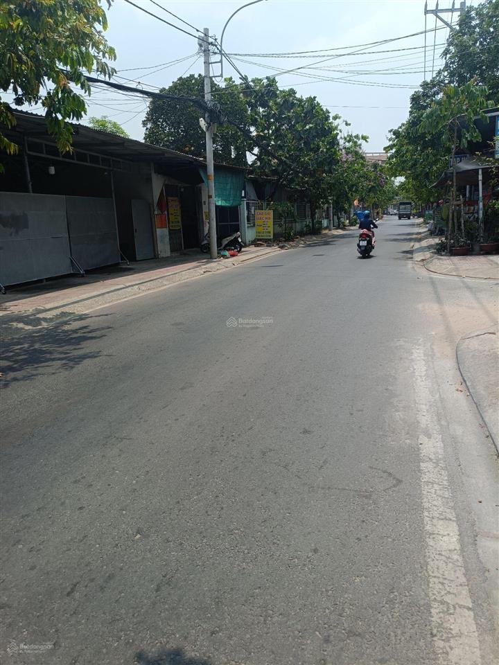 Bán 4 lô đất xã hóc môn.đường xe hơi.
sát đường nhựa