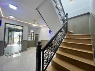 Nhà 2 tấm sát chợ hóc môn, đường lý thường kiệt. 3 phòng ngủ. đường xe hơi.