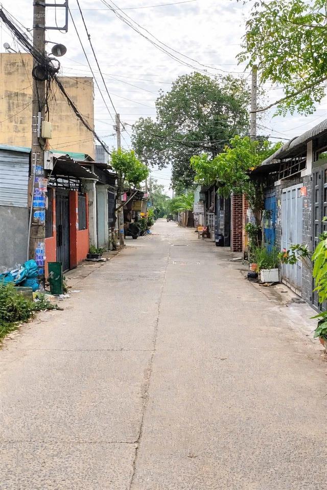 Bán đất thổ cư 100m2, gần chợ thới tứ.
đường xe hơi, xây dựng tự do, ko mồ mã