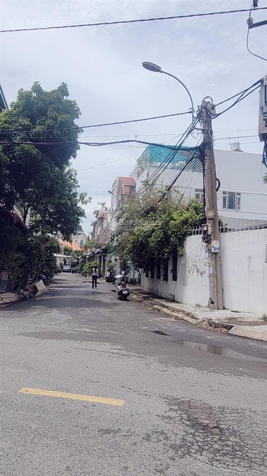 Nhà sổ hồng riêng ngang 5m . hẻm xe hơi 6m. gần trường tô ký. hóc môn