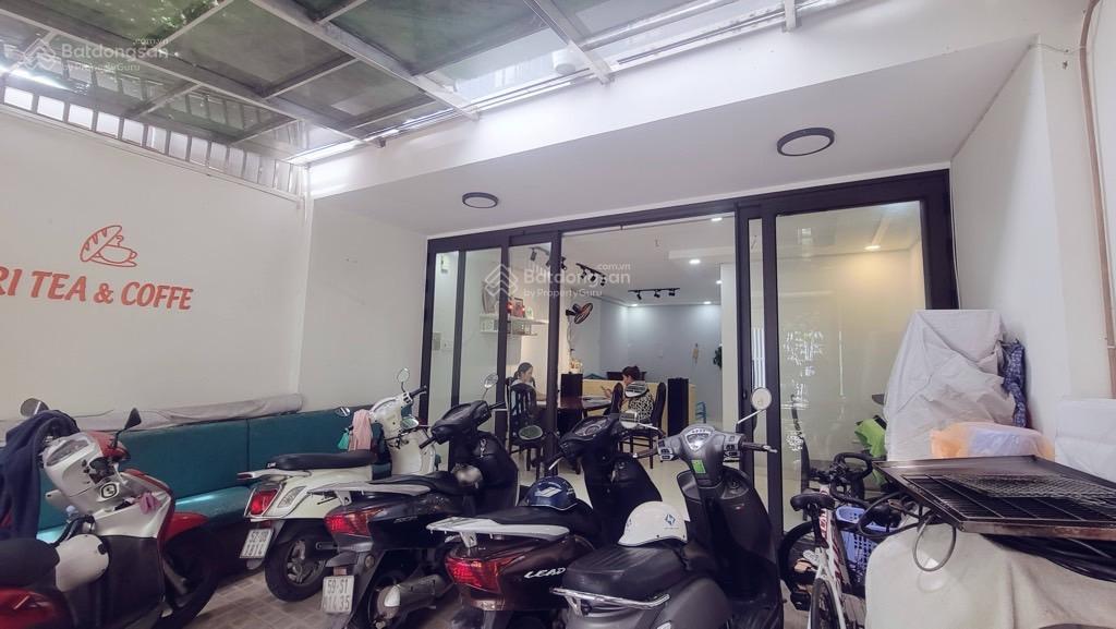 Nhà sổ hồng riêng ngang 5m . hẻm xe hơi 6m. gần trường tô ký. hóc môn