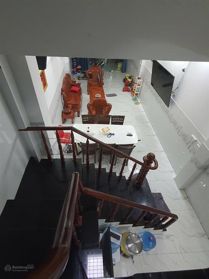 Nhà mặt tiền tân xuân 2. sát tô ký. công nhận 120m2. đường nhựa 10m