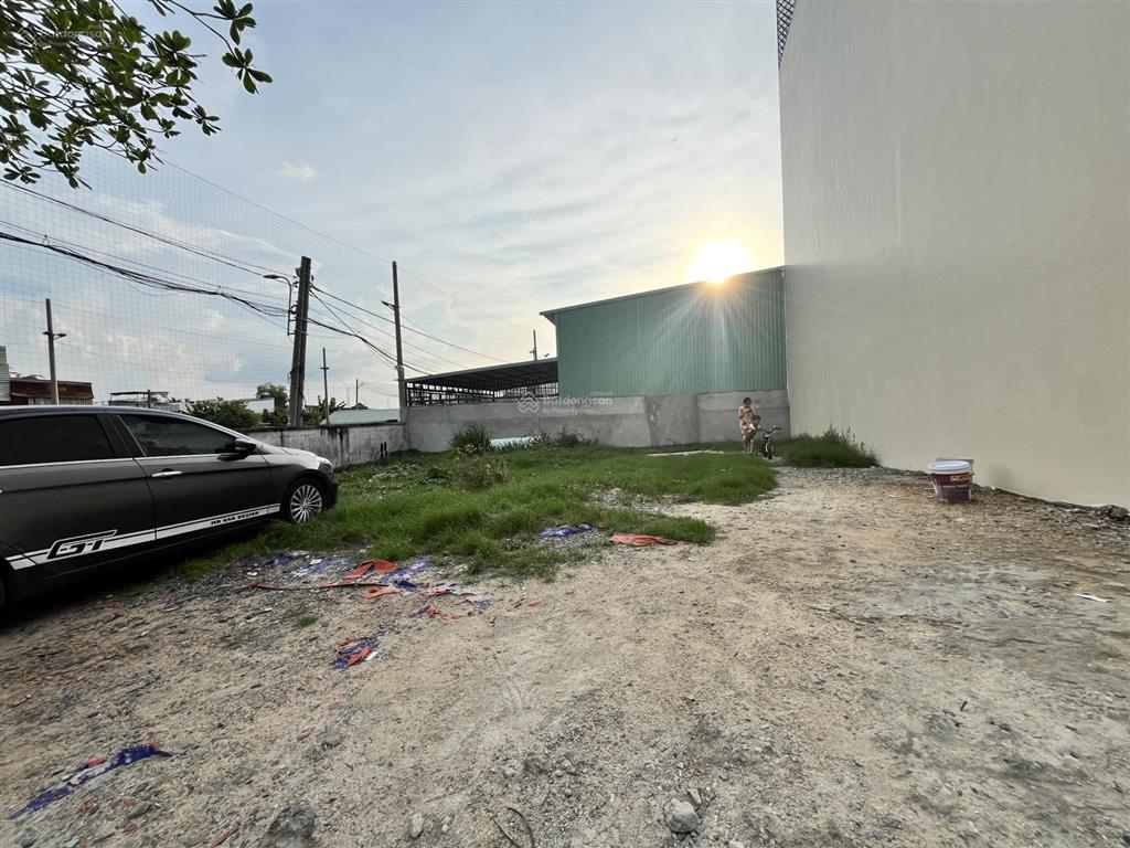 Bán lô đất hơn 500m2, sổ hồng riêng, mặt tiền đường nhựa 8m, bà điểm, hóc môn